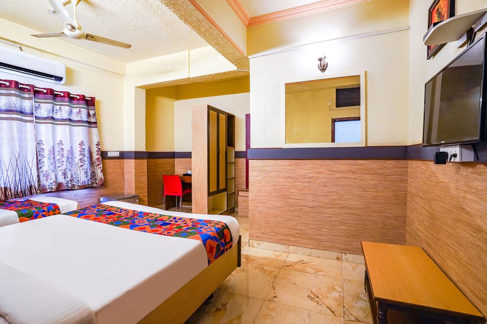 Egyptian cotton sheets, premium bedding, in-room safe, free WiFi