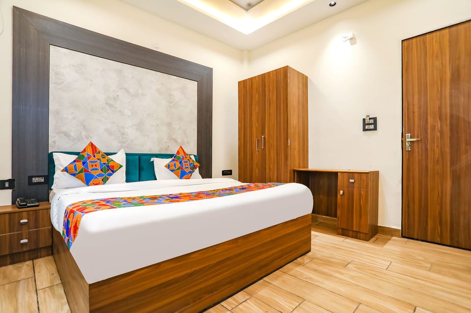 Deluxe Room | Egyptian cotton sheets, premium bedding, in-room safe, free WiFi