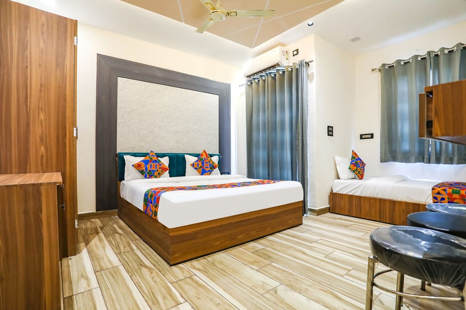 Premium Room | Egyptian cotton sheets, premium bedding, in-room safe, free WiFi
