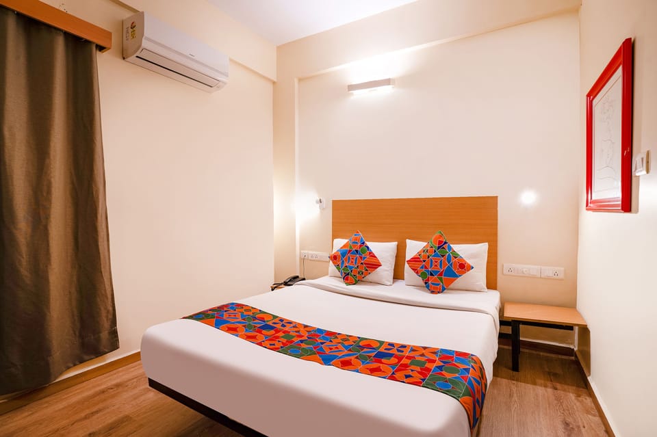 Egyptian cotton sheets, premium bedding, in-room safe, free WiFi