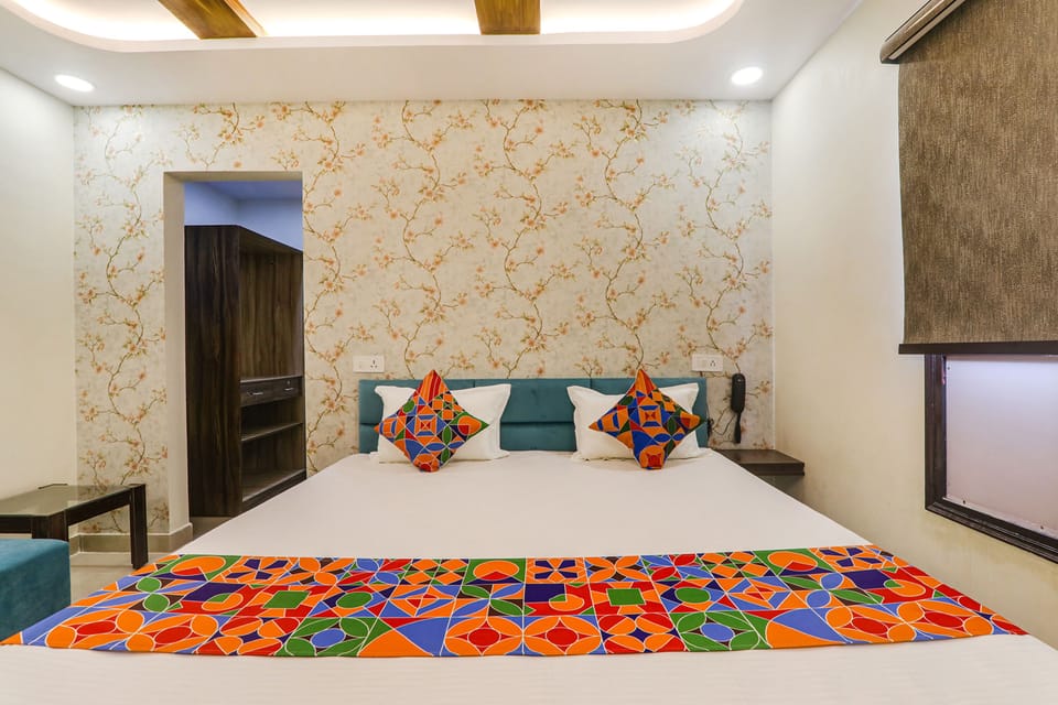 Deluxe Room | Egyptian cotton sheets, premium bedding, in-room safe, free WiFi