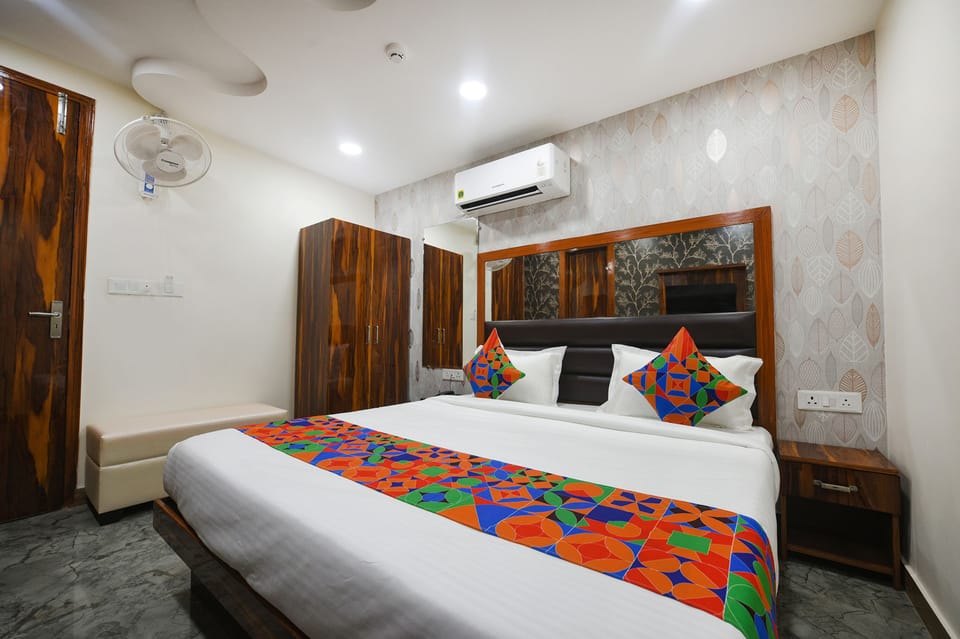 Premium Room | Egyptian cotton sheets, premium bedding, in-room safe, free WiFi