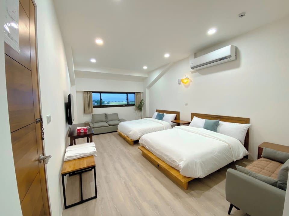 Comfort House, Courtyard View, Oceanfront | 5 bedrooms, free minibar, free WiFi