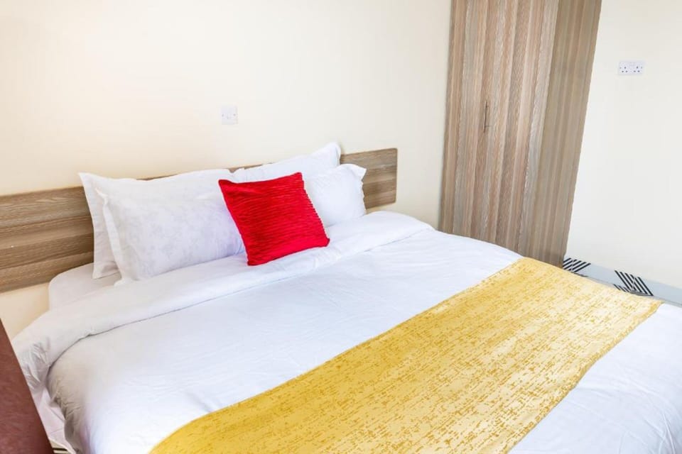 Standard Double Room, City View | Desk, free WiFi