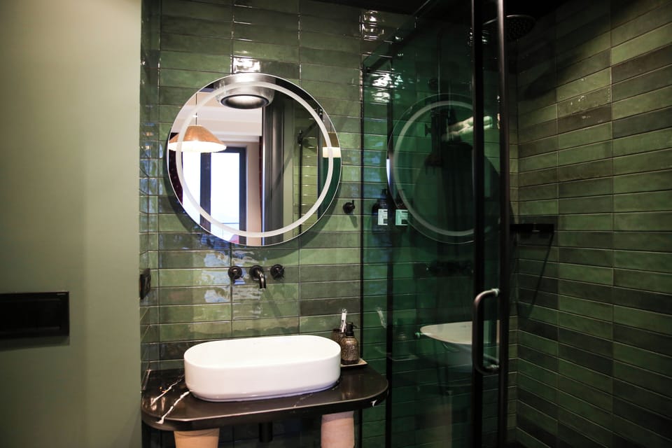 Executive Double Room, Balcony, Sea View | In-room safe, desk, iron/ironing board, free WiFi