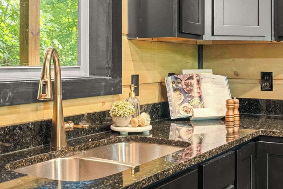 Experience culinary delight in this stylish space with stunning nature views!