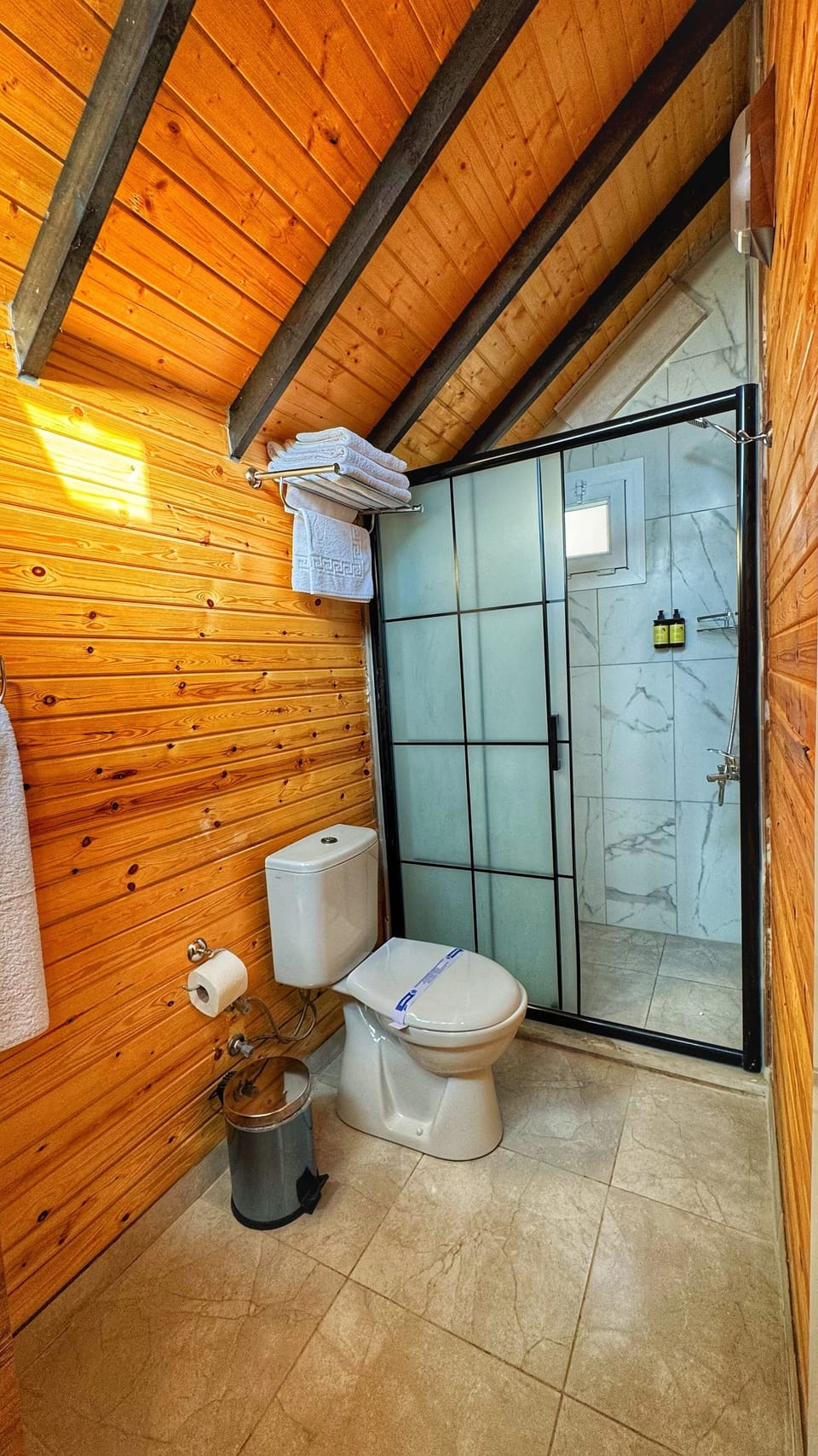 Classic Double Room, Sea View | Bathroom | Shower, hair dryer, towels, soap