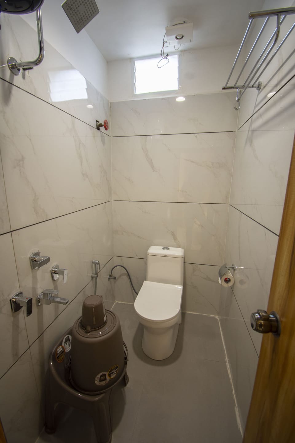 Deluxe Double Room | Bathroom | Shower, towels, soap, toilet paper