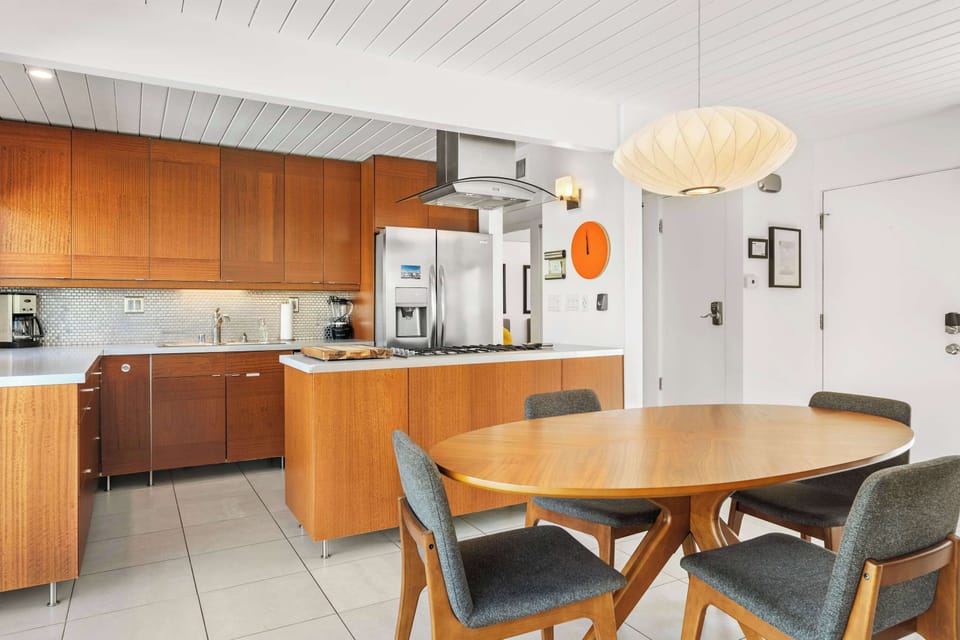 Create culinary delights in the fully equipped kitchen