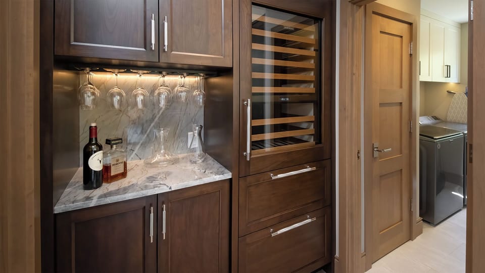 Kitchen bar