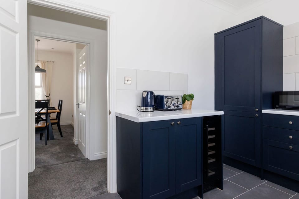 House | 2 bedrooms, iron/ironing board, Internet