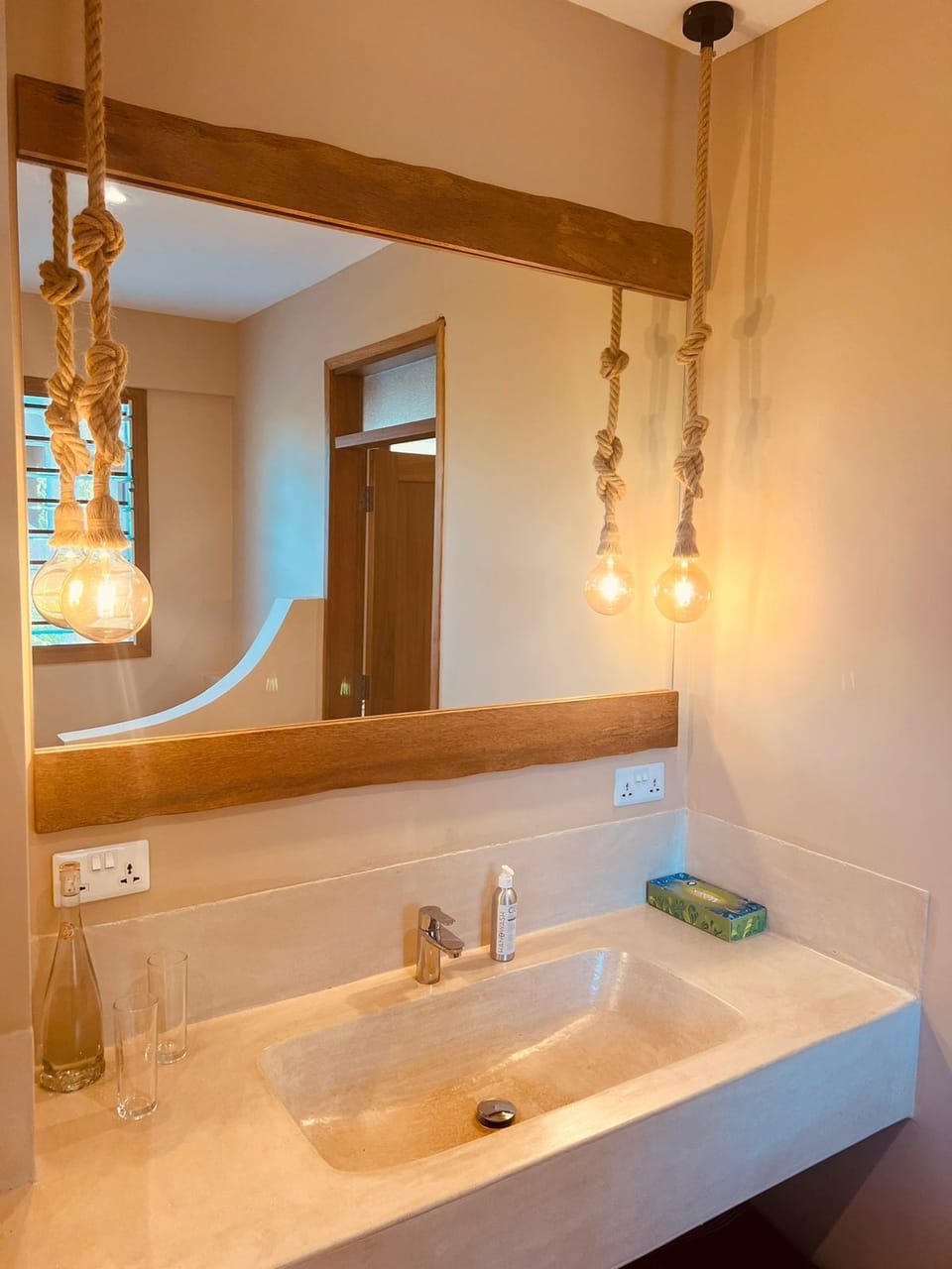 Minibar, in-room safe, free WiFi