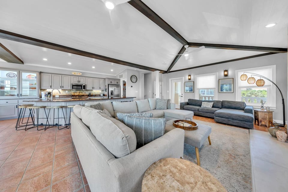 Living room to kitchen
