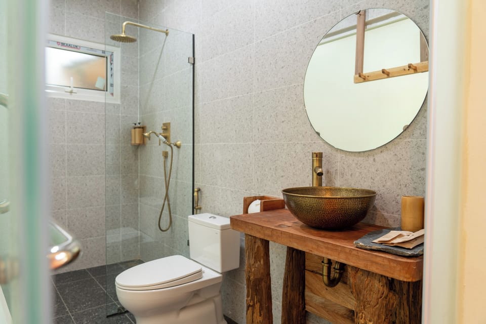 Premier Double Room, Balcony, Mountain View | Bathroom | Shower, eco-friendly toiletries, hair dryer, slippers