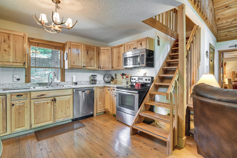 Kitchen | Refrigerator | 1st Floor