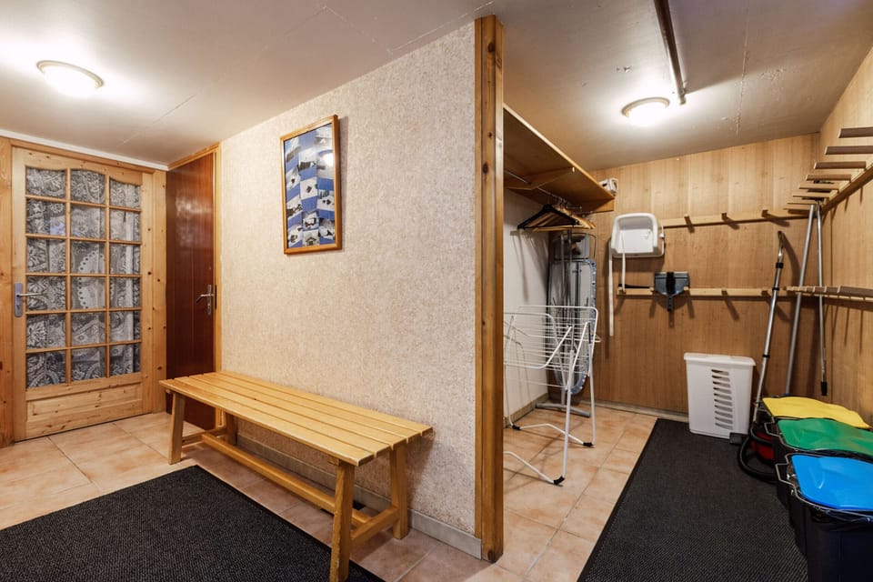Ski room and storage space in the basement of Chalet Le Cosy in Montriond, at the foot of the Ardent cable car.