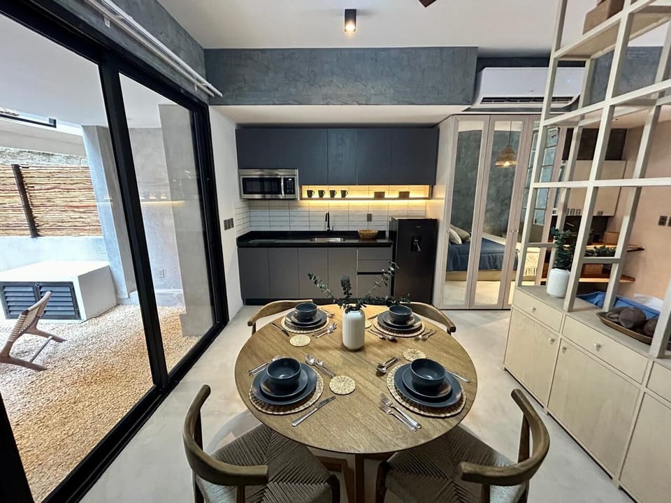 Comedor, Patio y Cocina