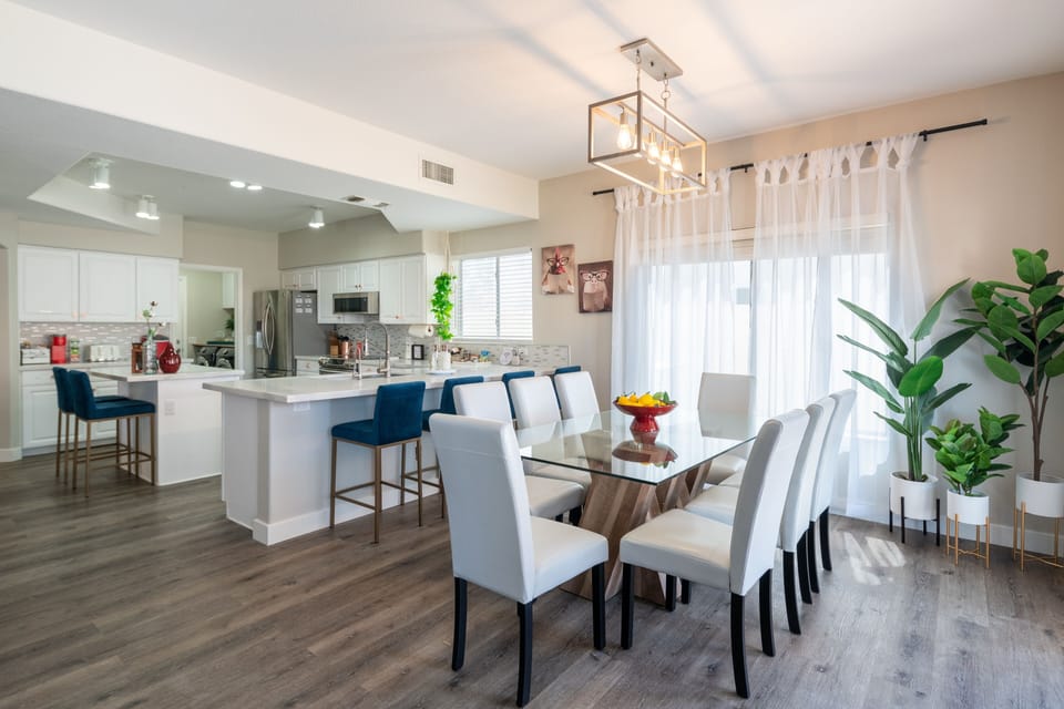 Architecture, Building, Dining Room, Dining Table, Furniture