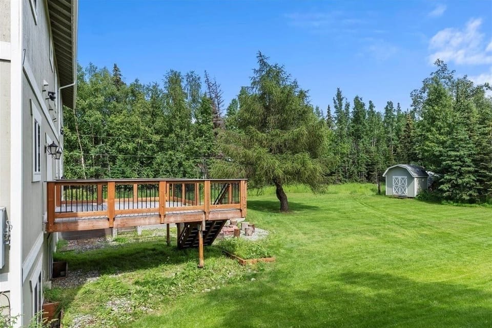 Nature, Outdoors, Scenery, Yard, Building
