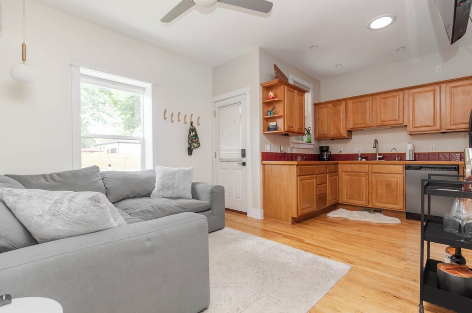 Open living - kitchen space