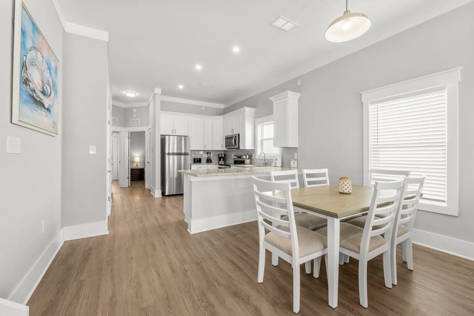 House, Multiple Beds, Balcony, Partial Ocean View (22704 Front Beach Road) | Dining