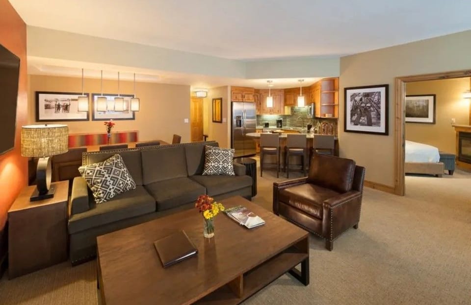 Cozy living room with a fireplace, perfect for relaxing evenings.