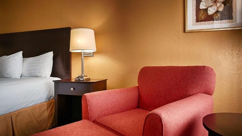 Premium bedding, pillowtop beds, in-room safe, desk