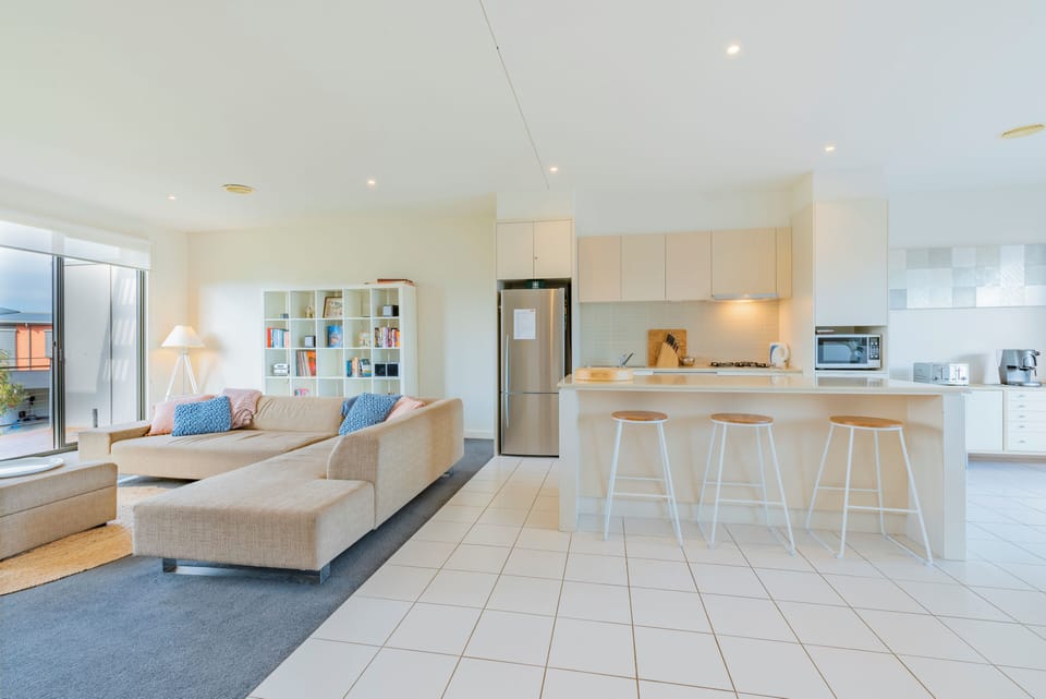 Family Townhome, Balcony, Garden View | 3 bedrooms, individually decorated, individually furnished
