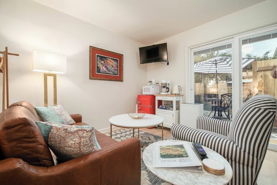 #stayinmydistrict The Coco Rose Private patio