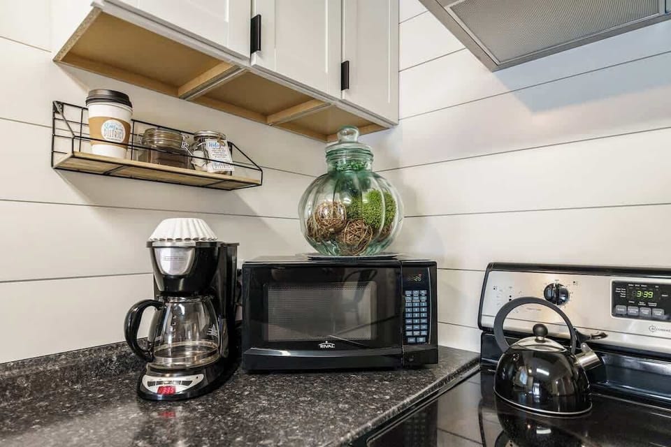 #StayinMyDistrict Historical Hyde Park Bungalow, #bookdirect #stayinmydistrict