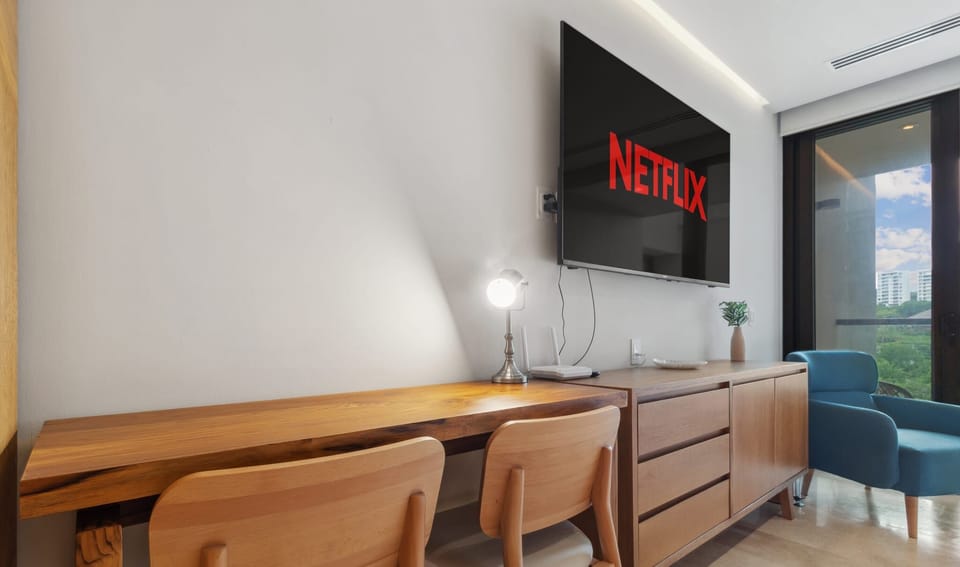 Bedroom with SmartTV & Desk