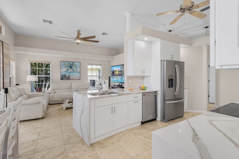 fully equipped kitchen