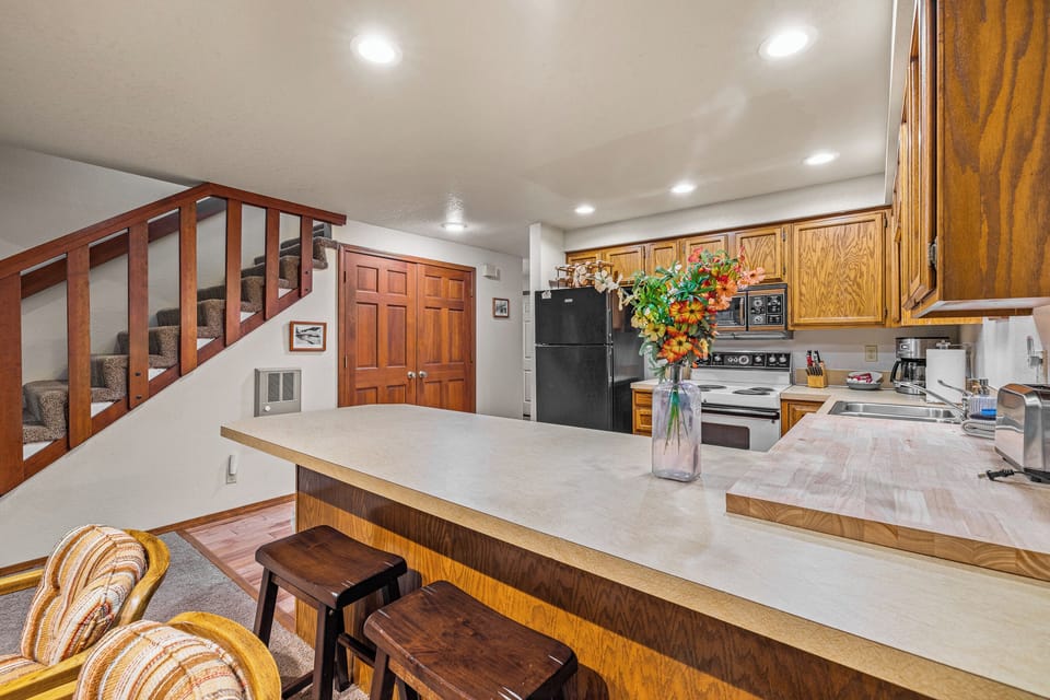 Kitchen bar