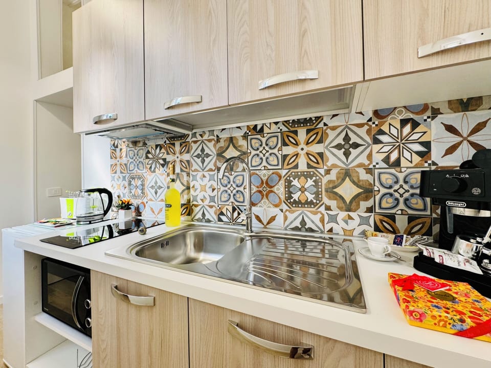 Classic Apartment, 1 Bedroom, Kitchen | Private kitchen | Fridge, microwave, stovetop, espresso maker