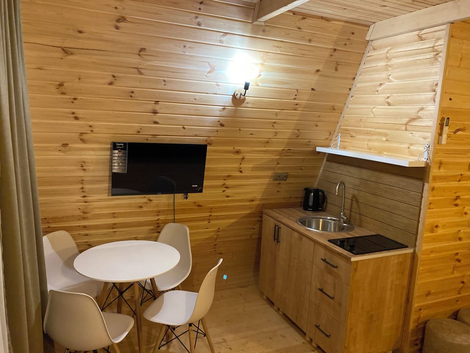Standard Villa | Private kitchen | Mini-fridge, stovetop, electric kettle, cookware/dishes/utensils