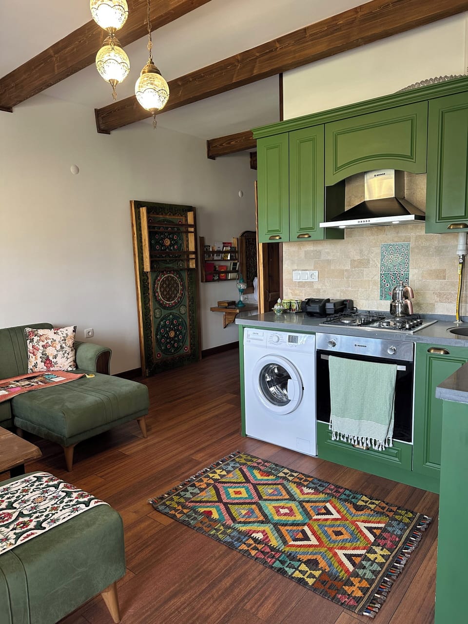 Family Suite, City View | Private kitchen | Fridge, microwave, oven, stovetop
