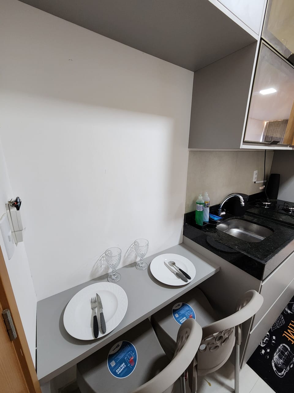 Comfort Studio, City View | Living area | Flat-screen TV