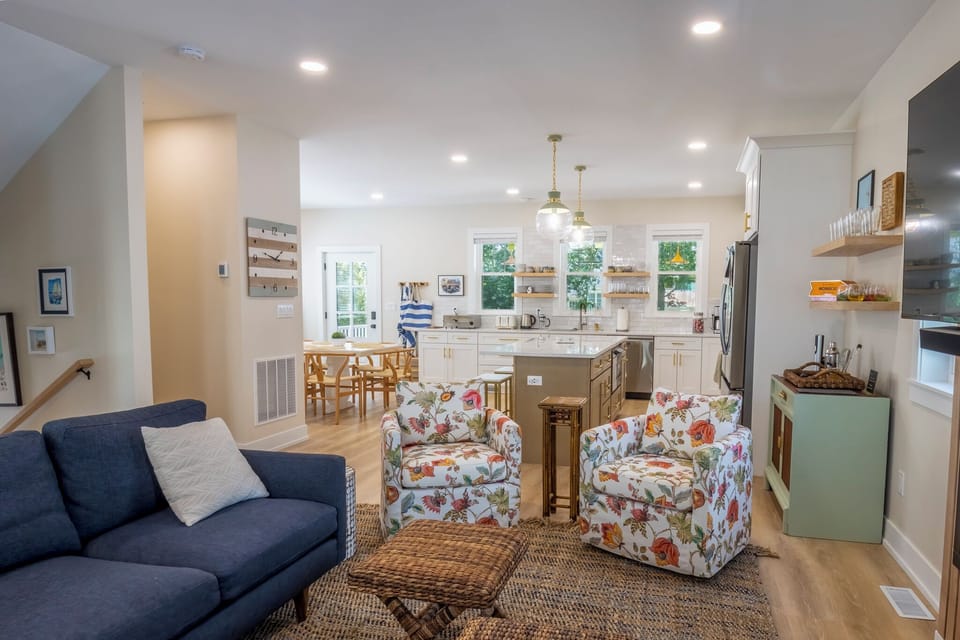 Main Level | Living Room  | Kitchen | Dining
