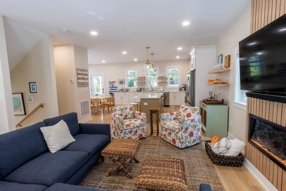 Main Level | Living Room