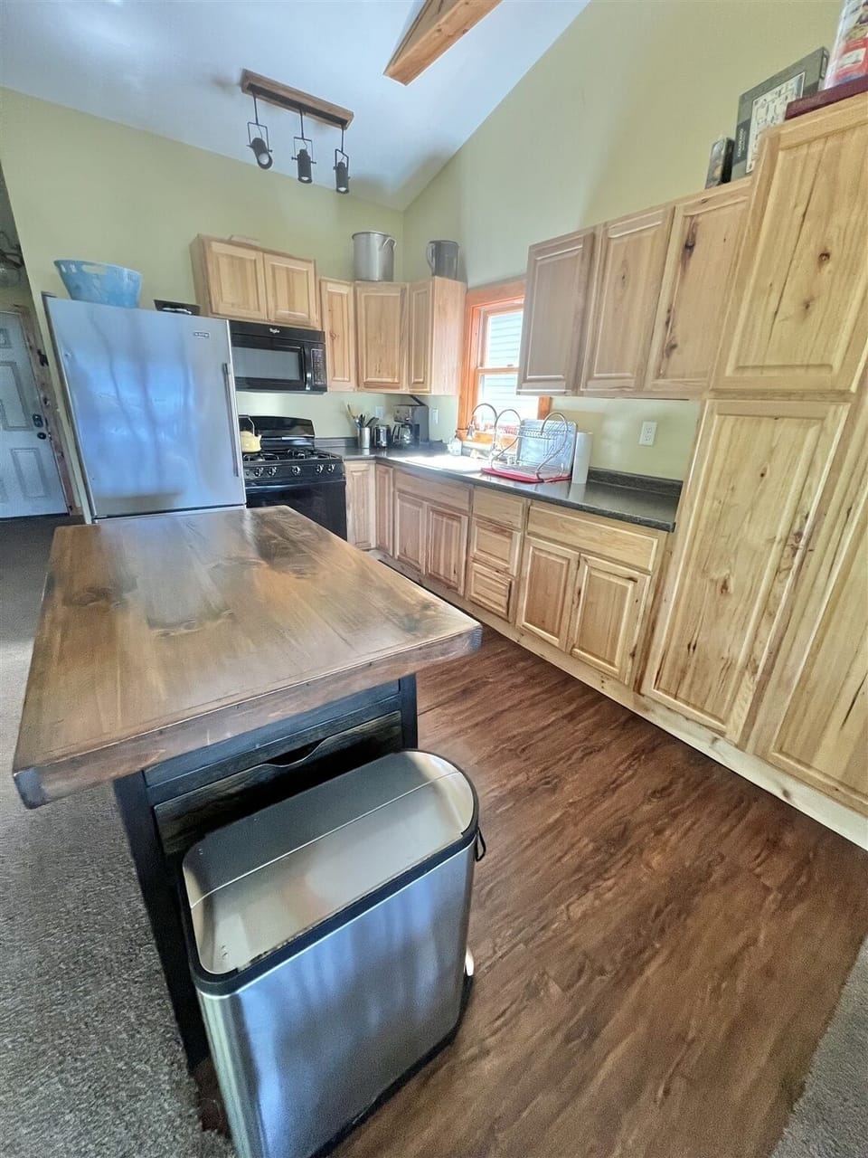 Villa, 2 Bedrooms | Private kitchen | Fridge, oven, coffee/tea maker, toaster