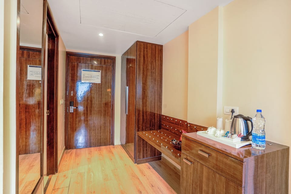 DELUXE VALLEY VIEW WITH BALCONY ROOM | Desk, laptop workspace, iron/ironing board, free WiFi