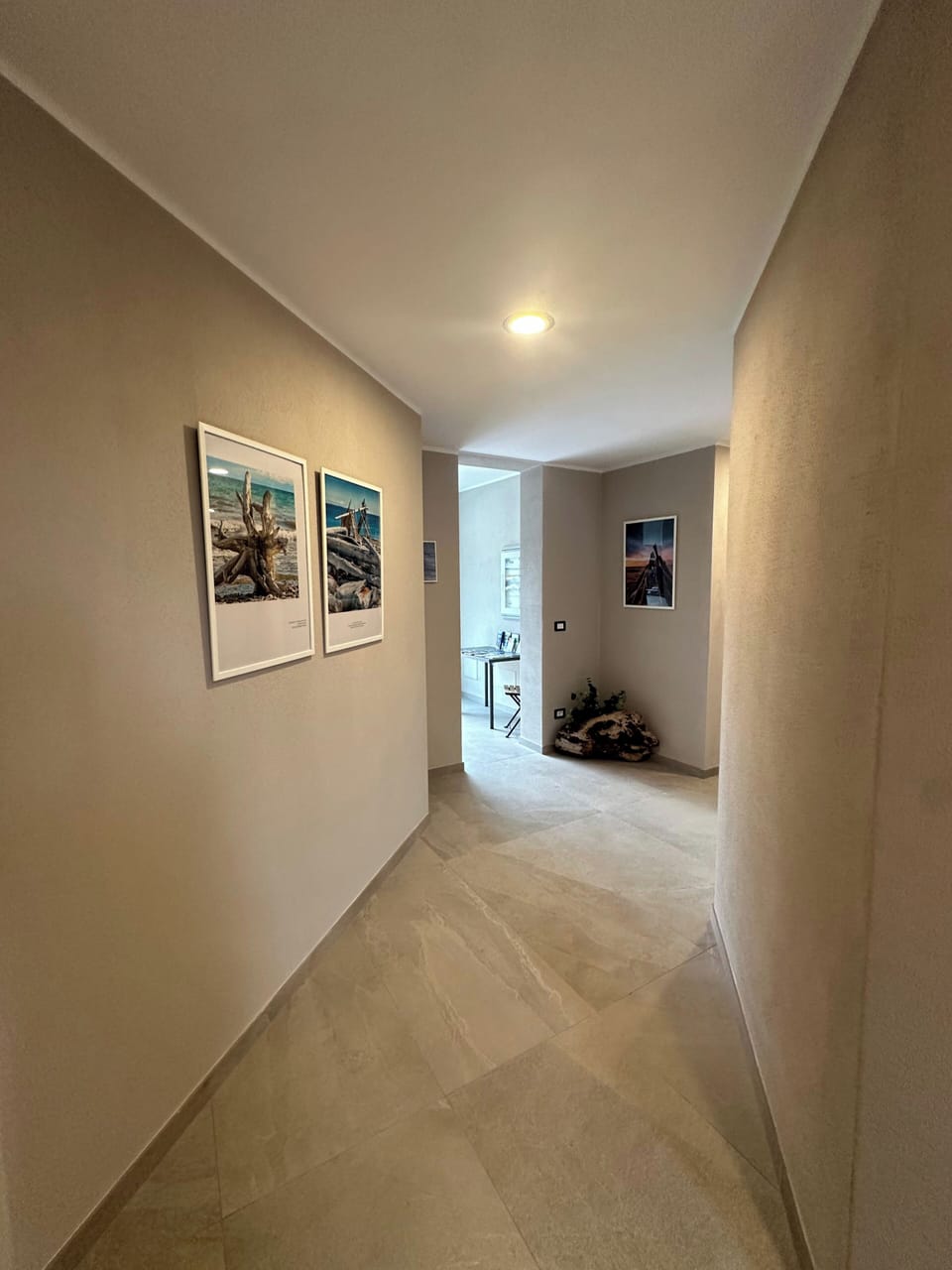 Hallway - 1 floor