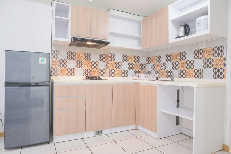 Deluxe Apartment | Private kitchen | Fridge, stovetop, rice cooker