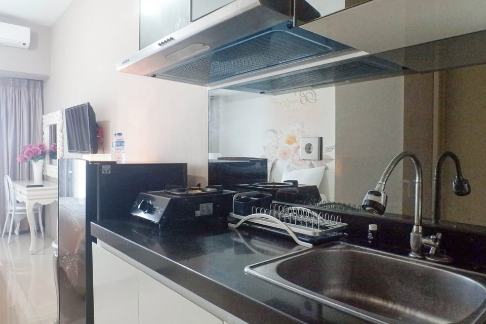 Deluxe Studio | Private kitchen | Fridge, stovetop, rice cooker