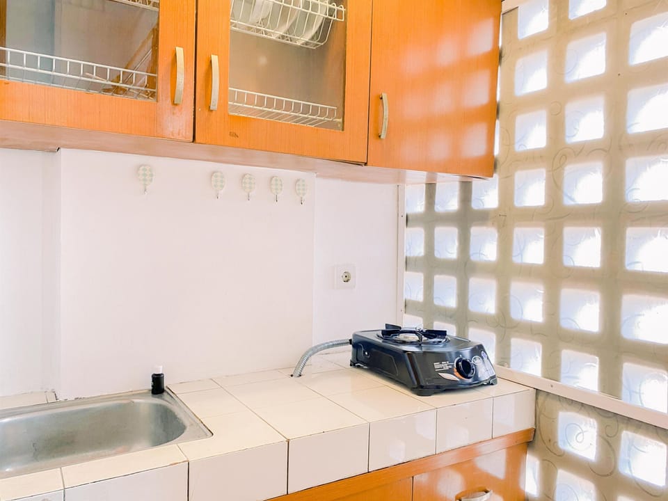 Deluxe Studio | Private kitchen | Fridge, microwave, stovetop, rice cooker