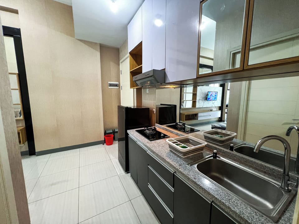 Apartment | Private kitchen | Fridge, stovetop, rice cooker
