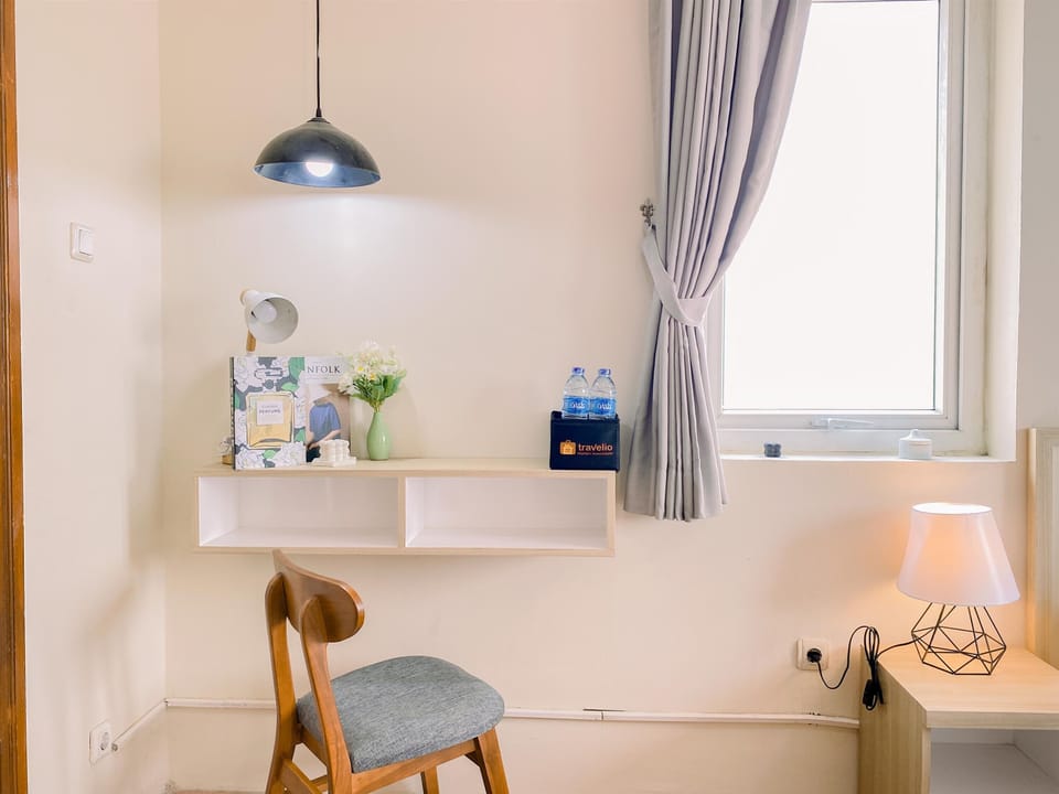 Studio | Desk, free WiFi