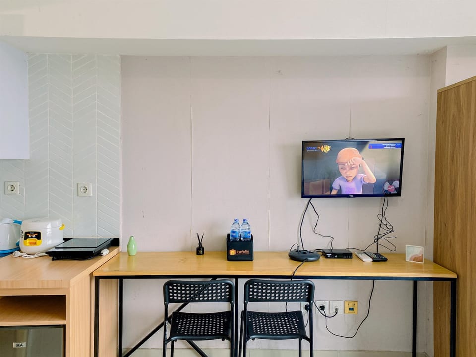 Deluxe Studio | Desk, free WiFi