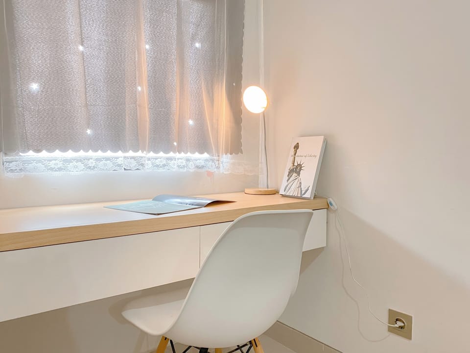 Studio | Desk, WiFi (free)