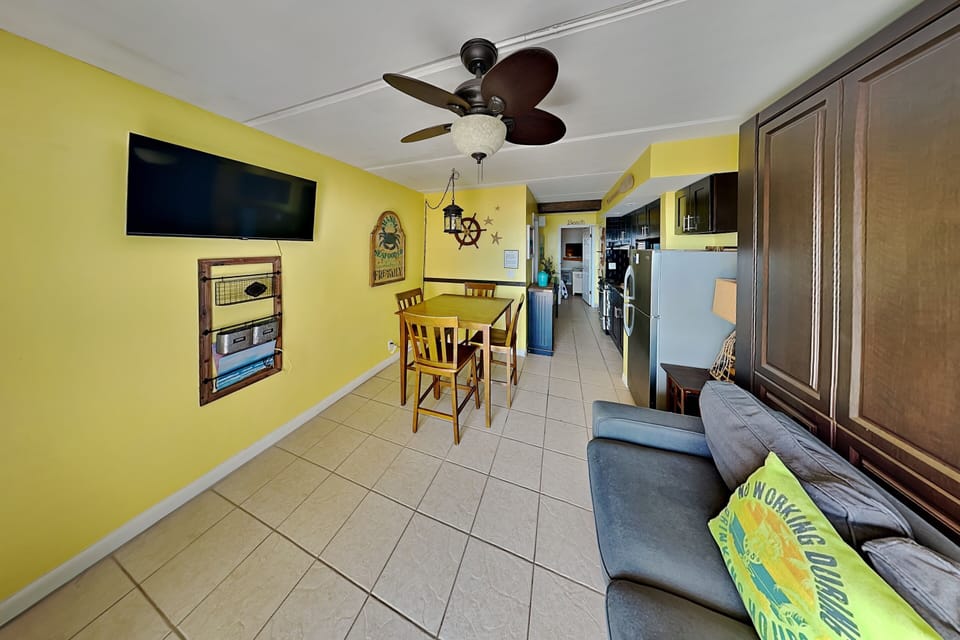 Condo (1 Bedroom) | Property amenity